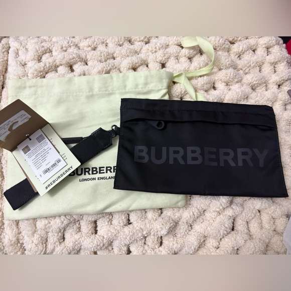Burberry Black and Pouch with dust bag - Picture 2 of 4